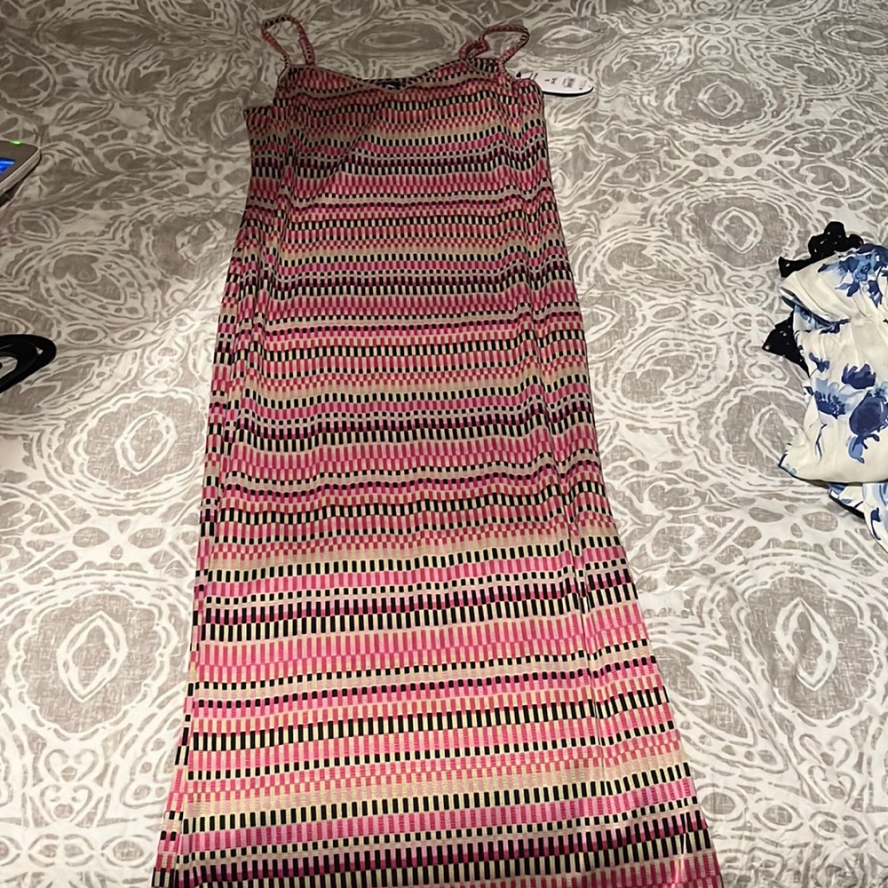 MIDI fun summer dress! Tags on